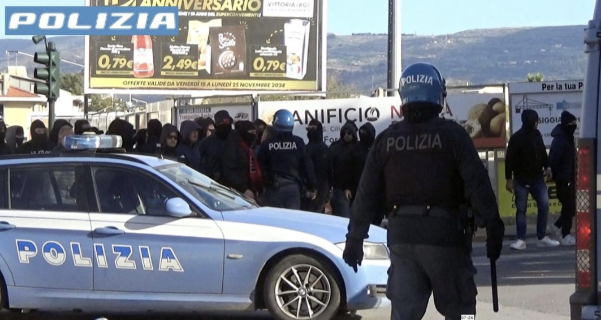 Stop agli stadi per chi ha precedenti penali: la nuova linea della Questura di Ragusa